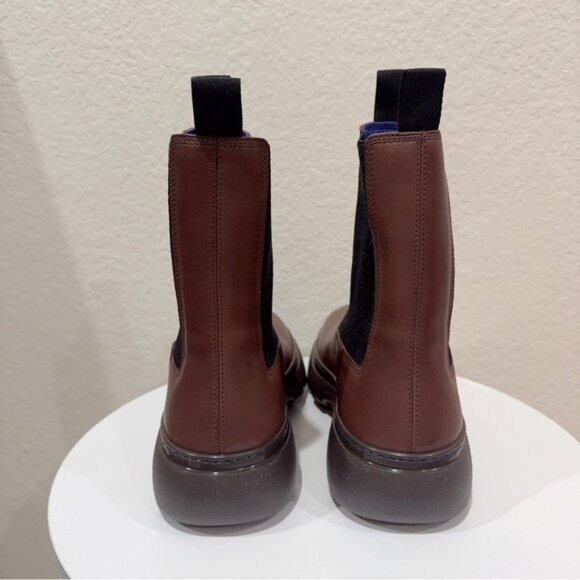NIB Authentic Burberry Men's Leather Chelsea Boot on Rubber Sole - Picture 3 of 8